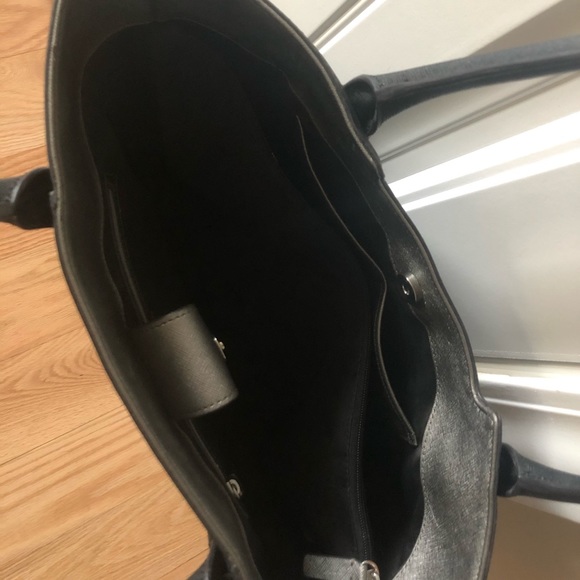 Calvin Klein Purse - Picture 5 of 6